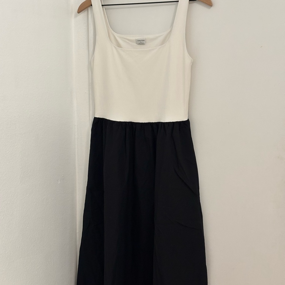 Aritzia Babaton Revive Midi Dress | Black/Light Birch | Size XS